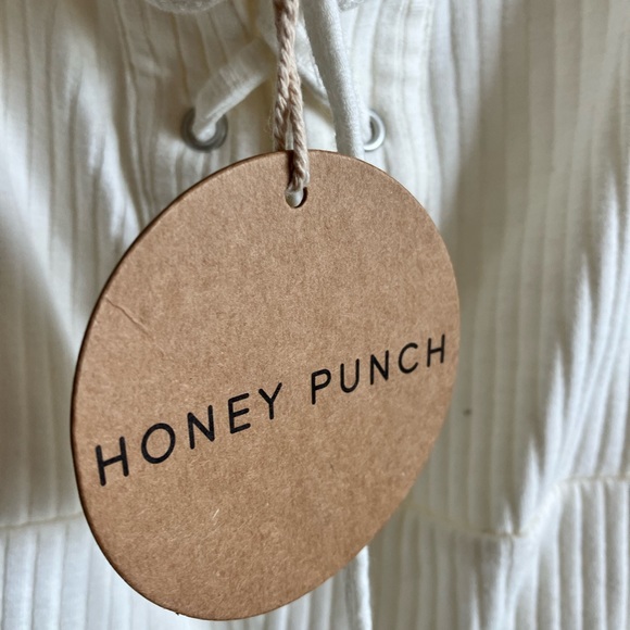 NWT off white bodysuit with ties - Picture 5 of 6